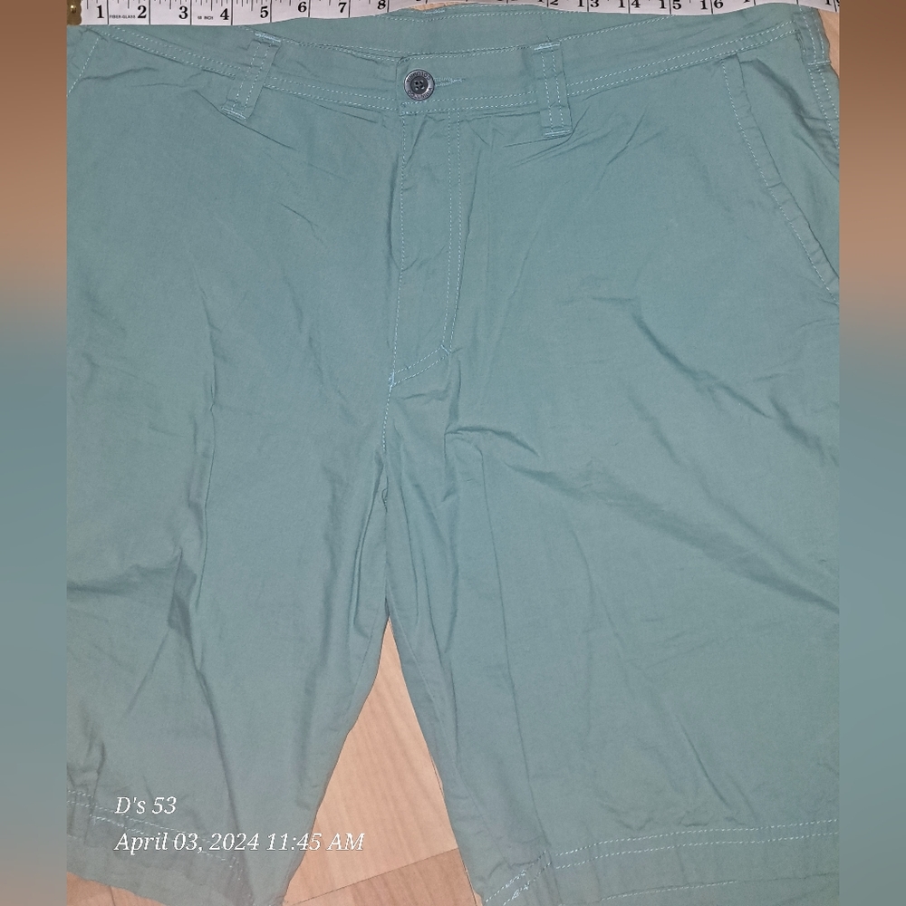 Columbia quick-dri shorts